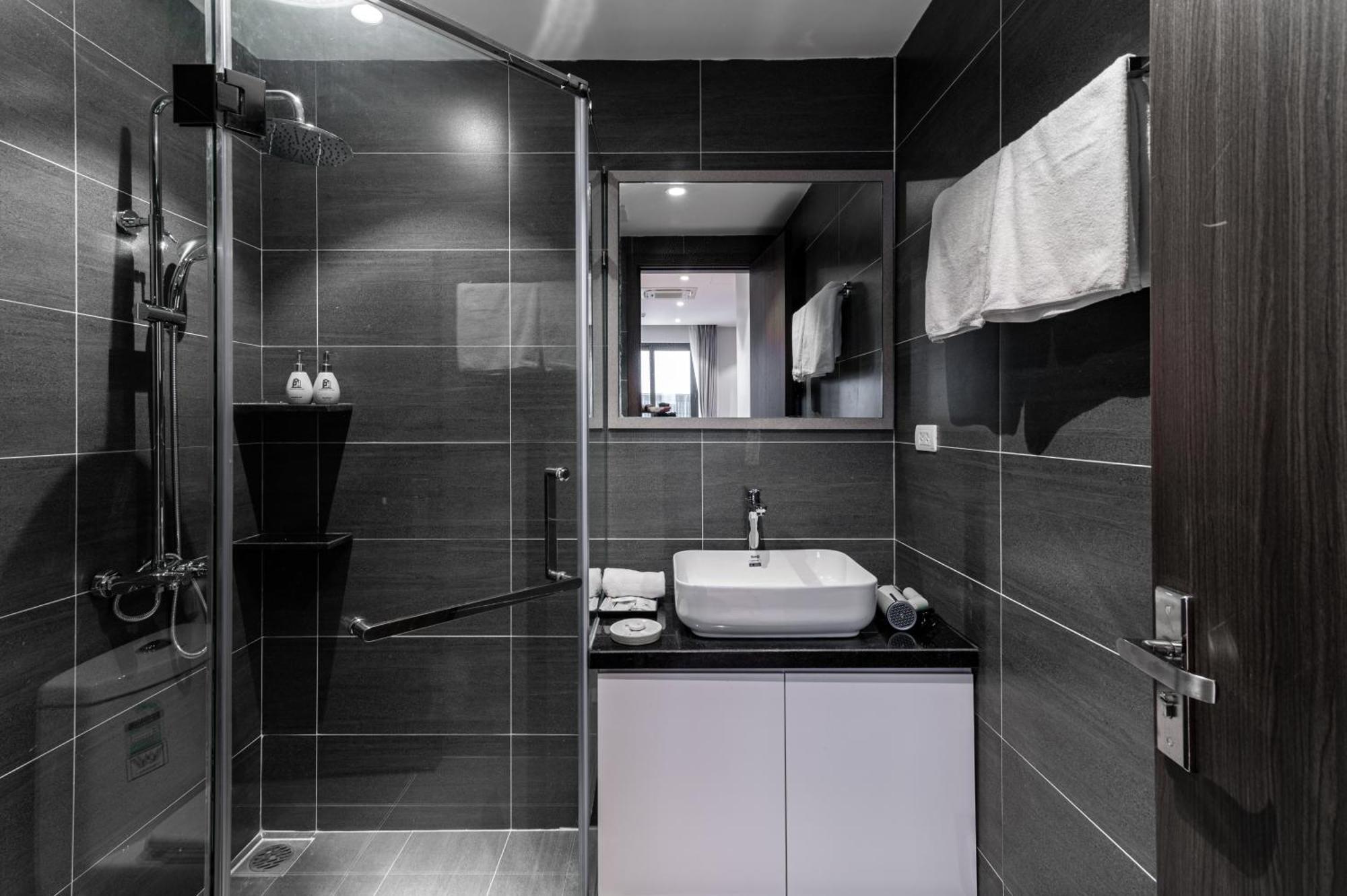 Luxe Paradise Suites Hotel To Ngoc Van Ханой Экстерьер фото