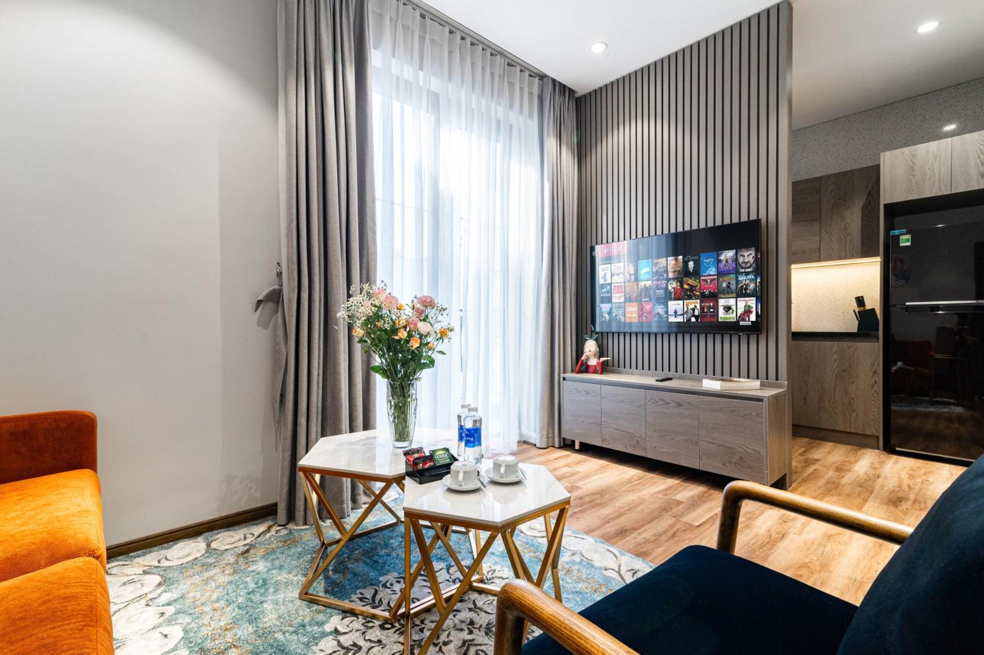 Luxe Paradise Suites Hotel To Ngoc Van Ханой Экстерьер фото